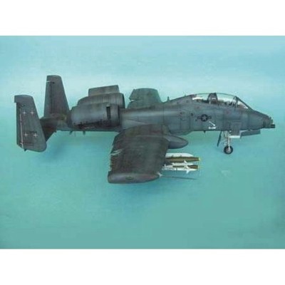 TRUMPETER 02215 MAQUETTE FAIRCHILD A-10 A THUNDERBOLT N/AW 1/32