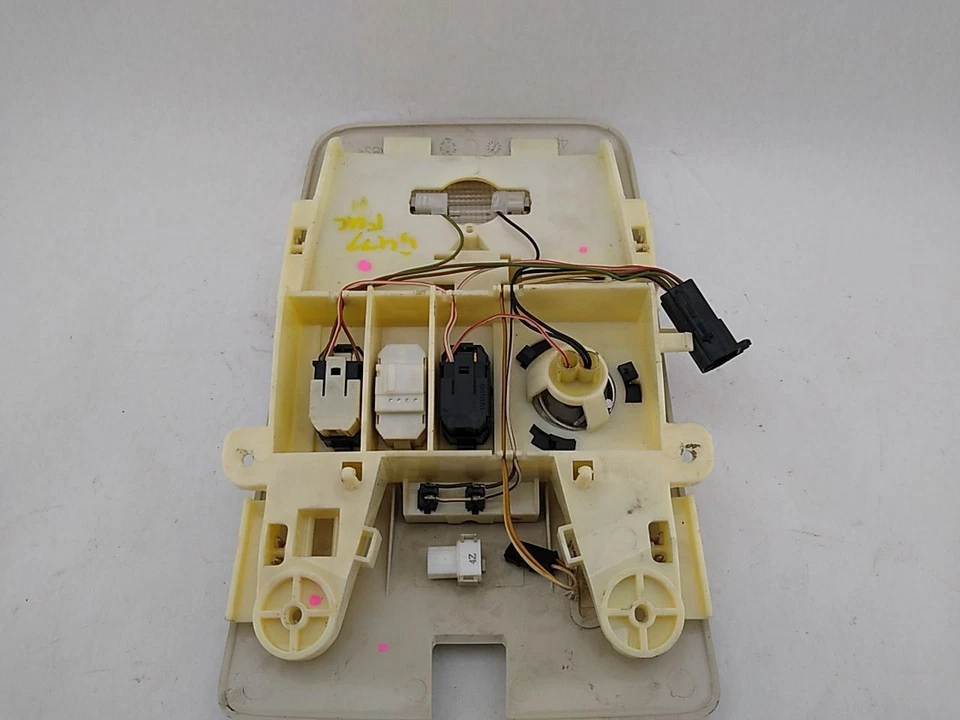 Lámpara de luz domo delantera Saab 9-5 Aero con interruptores de control de luz para 1997-2010 Foto 2 de 4
