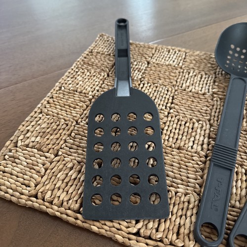 Vintage T-Fal schwarz Nylon Utensilien Set - Spatel Schöpfkelle Schlitz Löffel Sieb - Bild 5 von 13