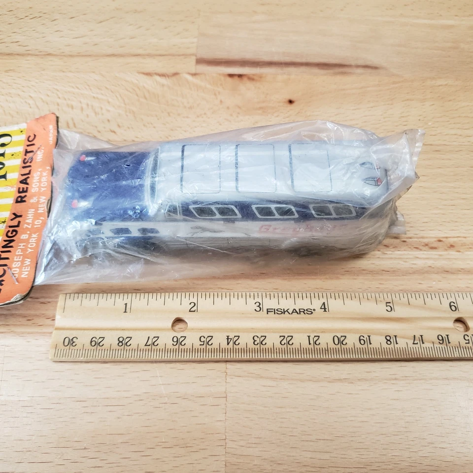 复古锡灰狗巴士小说玩具 JBZ Joseph B Zahn & Sons 日本 — 第 3/4 张图片