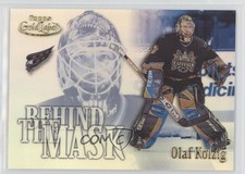 2000-01 Topps Gold Label Behind the Mask Olaf Kolzig #BTM7 b8c