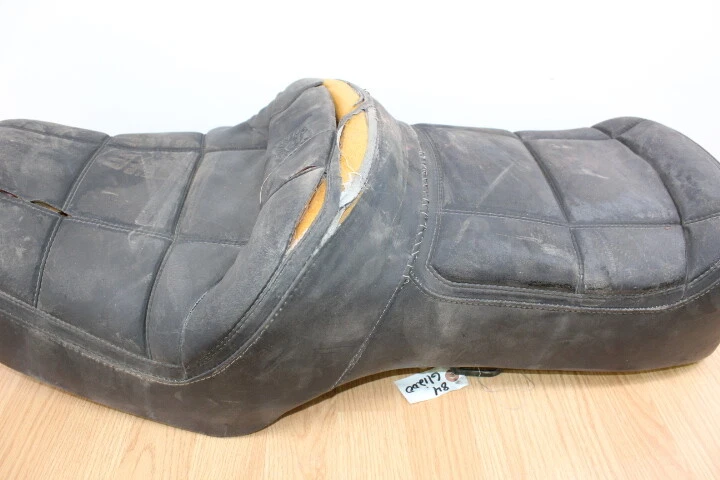 1984-1987 HONDA GOLDWING 1200 Seat Saddle - Image 3 of 4