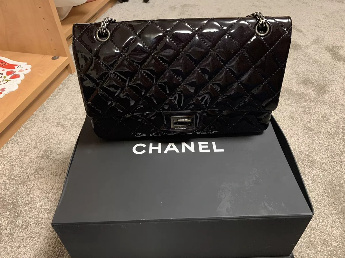 Pre-owned Chanel 2.55 Leather Handbag In Black