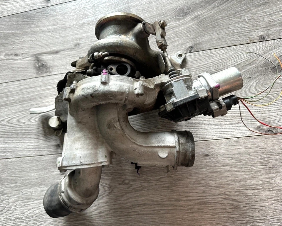 Volkswagen Jetta Beetle 2015 2016 turbocompresor, 06K145722D, original OEM Foto 3 de 4