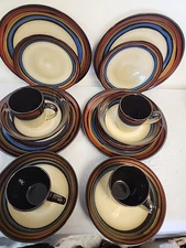 Pfaltzgraff  SET Galaxy Red Dinnerware SERVICE FOR 4 Plates Bowls Mugs 16 PCS