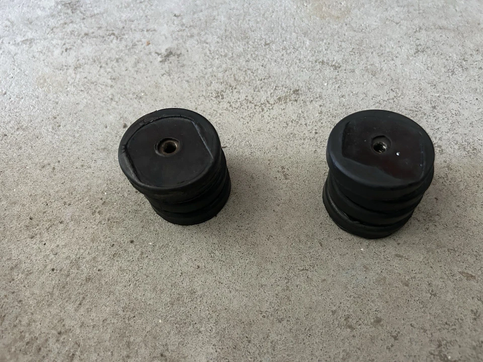 Set of 4 Rubber SHOCK MOUNTS for Herman Miller Eames Fiberglass Chairs H base - Image 4 of 4