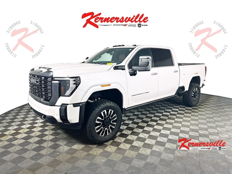 2024 GMC Sierra 2500 Denali Ultimate 4WD 4dr Pickup Truck Sunroof Navigation - Image 3 of 4