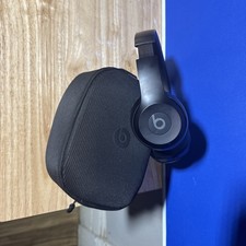 Matte Black beats headphones solo 4