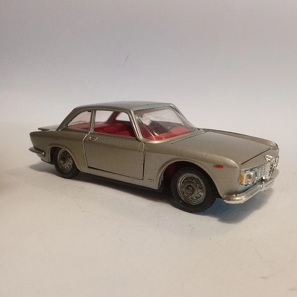 Politoys M Alfa Romeo Giulia GT art. 500 scala 1/43 Made in Italy - Immagine 3 di 4