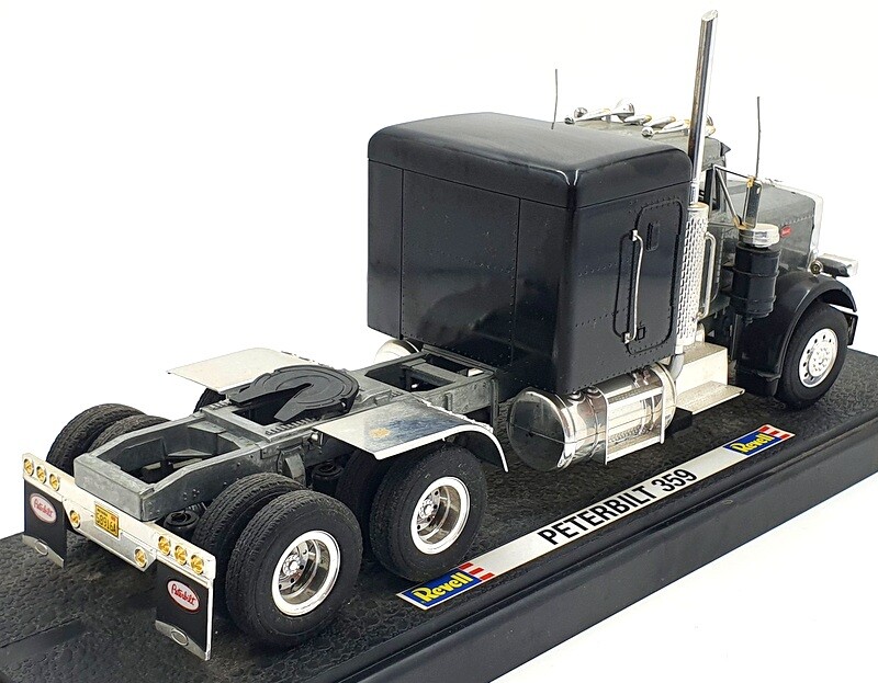 Revell 1/24 Scale 08891 - Peterbilt 359 Truck - Black/ Bare