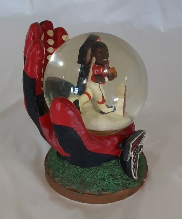 Picture 3 of 12