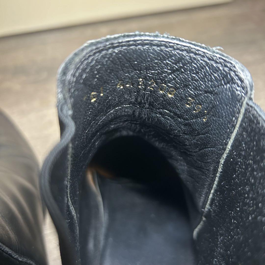 YSL Saint Laurent Side Gore Chelsea Boots Black Leather YSL Saint Laurent Side Gore Chelsea Boots Black Leather