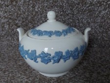 Wedgwood Etruria Barlaston Embossed Queensware Lidded Sugar Bowl With Lid