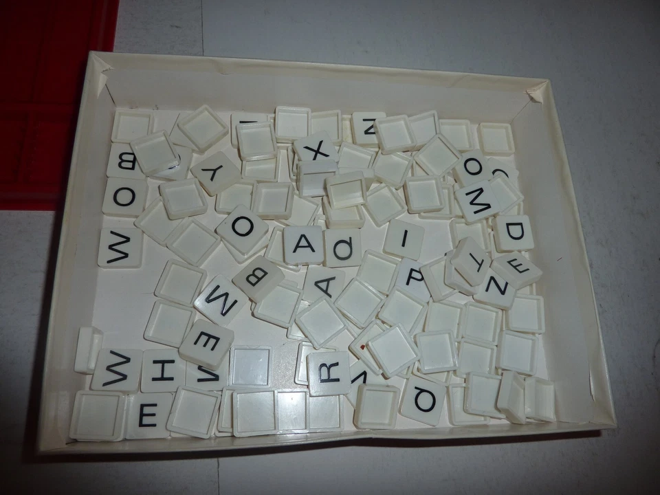 VINTAGE Mini Mind Mover-3 Boardgame 1974 UK Word Game In Box - Image 2 of 4