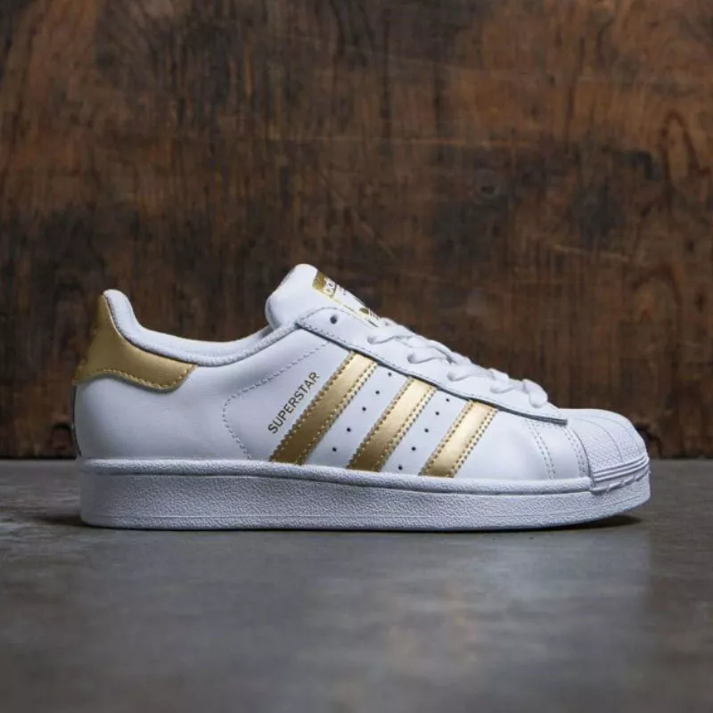 Adidas superstar j gold top