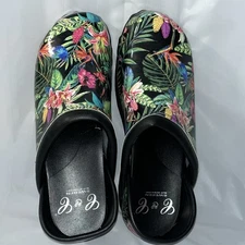 C & C Sweden Women's Black Leaf Flowers Print Nurse Shoes Clogs Size 10 Nonslip