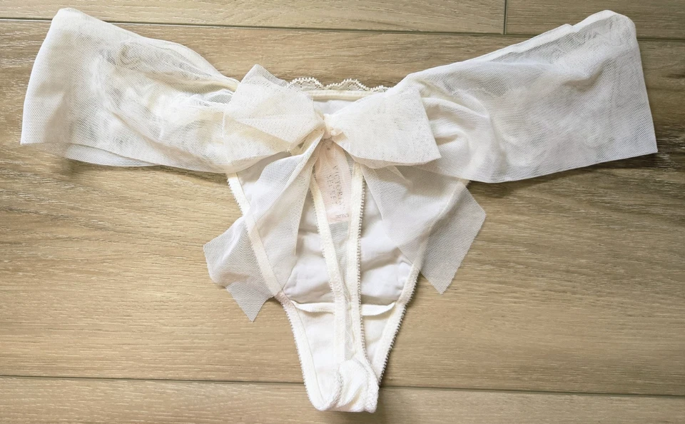 NUEVO CON ETIQUETAS Raras De Colección Victoria's Secret Malla de Coco Lazos Tanga Bragas L Foto 2 de 3