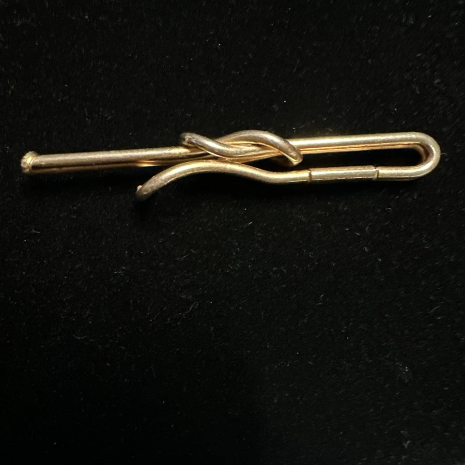 "Pinza de barra de corbata vintage con diseño de nudo cuadrado punta de piedra roja y tono dorado de 2 5/8""" Foto 4 de 4