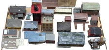19 BARGAIN BUILT HO SCALE PLASTIC HOUSES/COMMERCIAL BLDGS/BEACONS - FREE SHIP