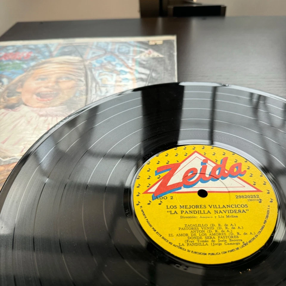 Coro De Lia Molina – Los Mejores Villancicos NAVIDAD MUSICA EX NM LP LATIN — 第 2/4 张图片