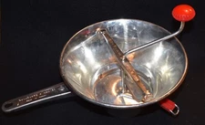 Guillouard A Nantes Food Mill - Made In France - Brevete SGDG - Tinned - 1 Disc