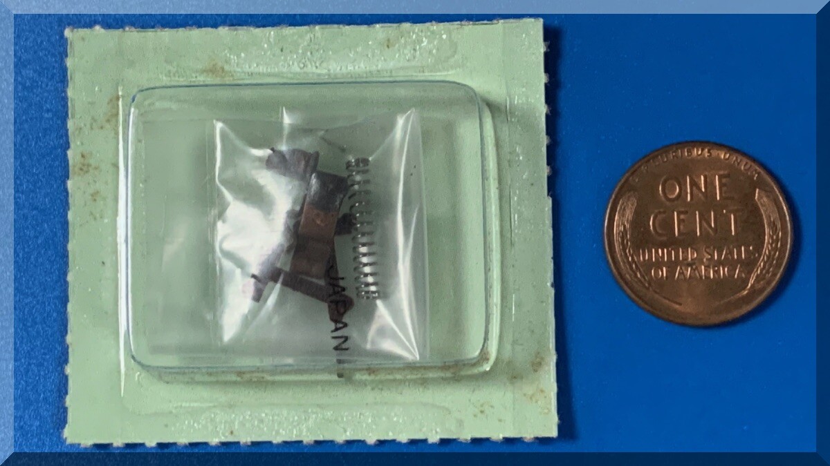 VINTAGE ATLAS SLOT CAR HOME RACING PARTS - CHASSIS MOTOR BRUSH ASSEMBLY 1570-6A