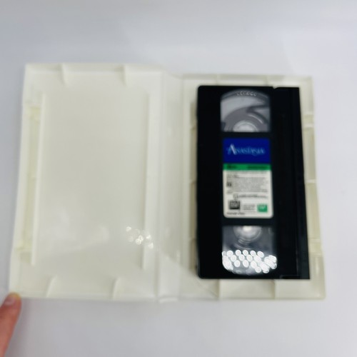 VINTAGE 1997 VHS CLAMSHELL OF ANASTASIA ANIMATED CARTOON MOVIE - Picture 4 of 9