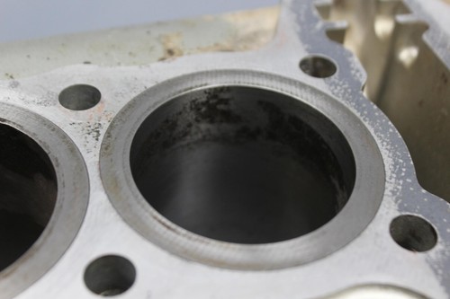 1978 KAWASAKI KZ650B Z650 ENGINE MOTOR PISTON CYLINDER NEEDS BORE FINS GOOD - Picture 3 of 18