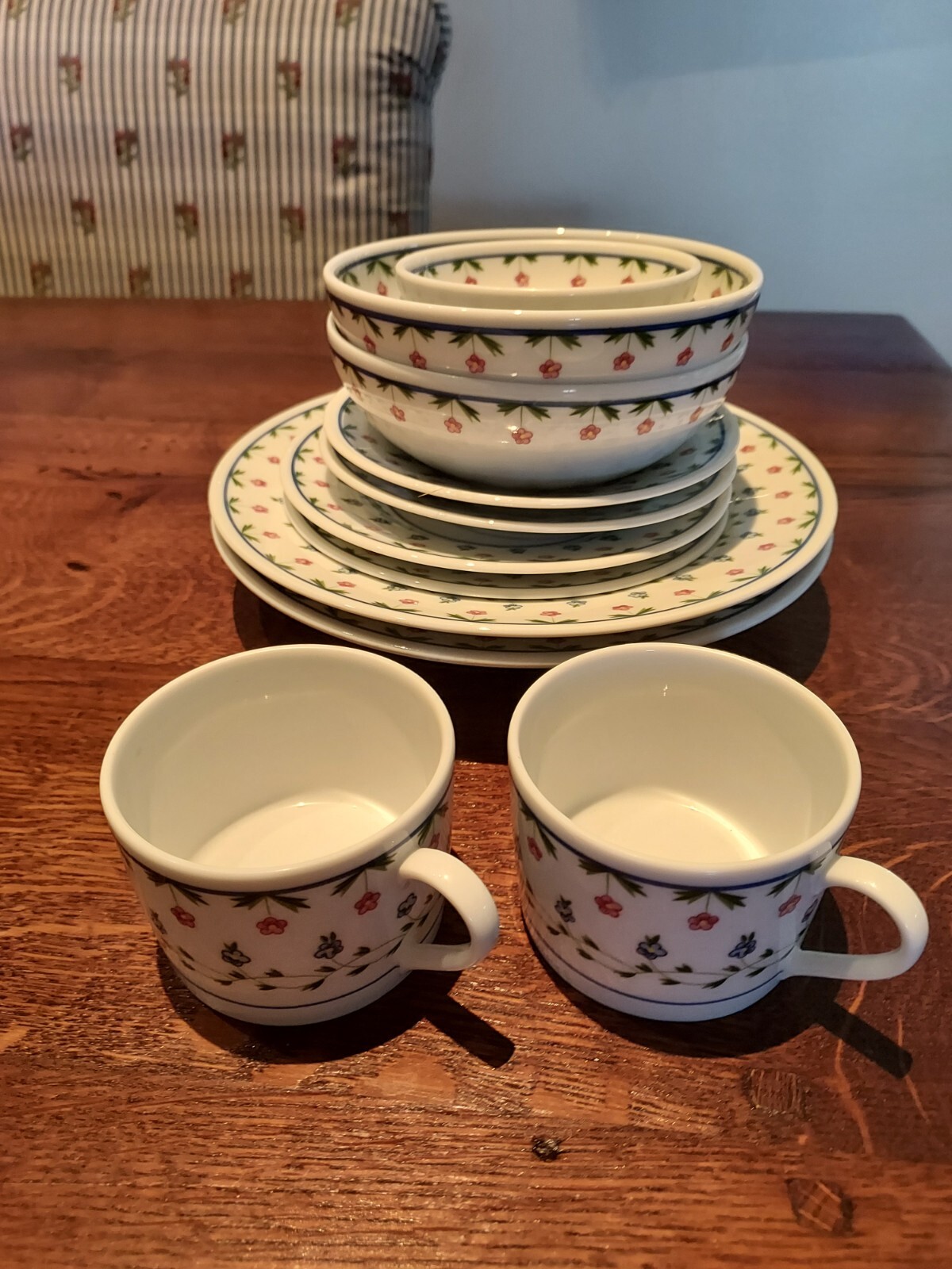 12-Piece/2 Place Settings A. Raynaud "Lafayette" Limoges China