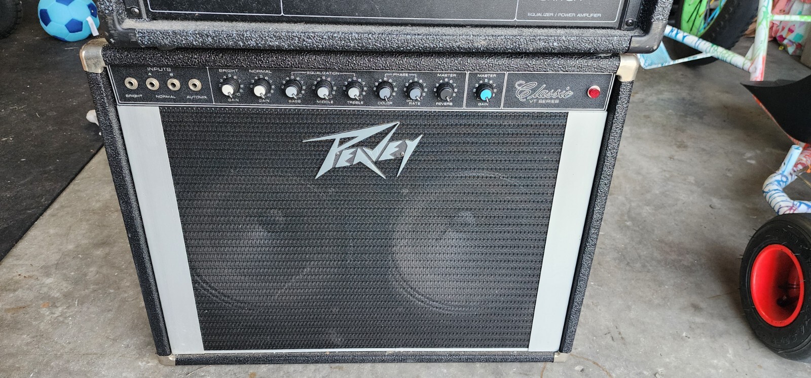 USED Peavey Model 212 Renown Guitar Combo Amp. (DNT LOC.