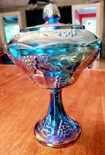 Beautiful Carnival Harvest Grape Iridescent Glass Compote - Picture 2 of 10