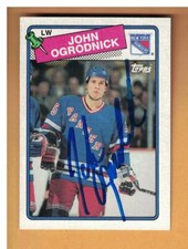 John Ogrodnick 1988-89 TOPPS AUTOGRAPHED HOCKEY CARD SIGNED NEW YORK RANGERS