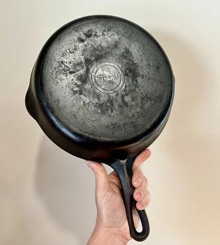 Vintage Griswold Erie PA No. 6 Cast Iron Skillet 699M 9”