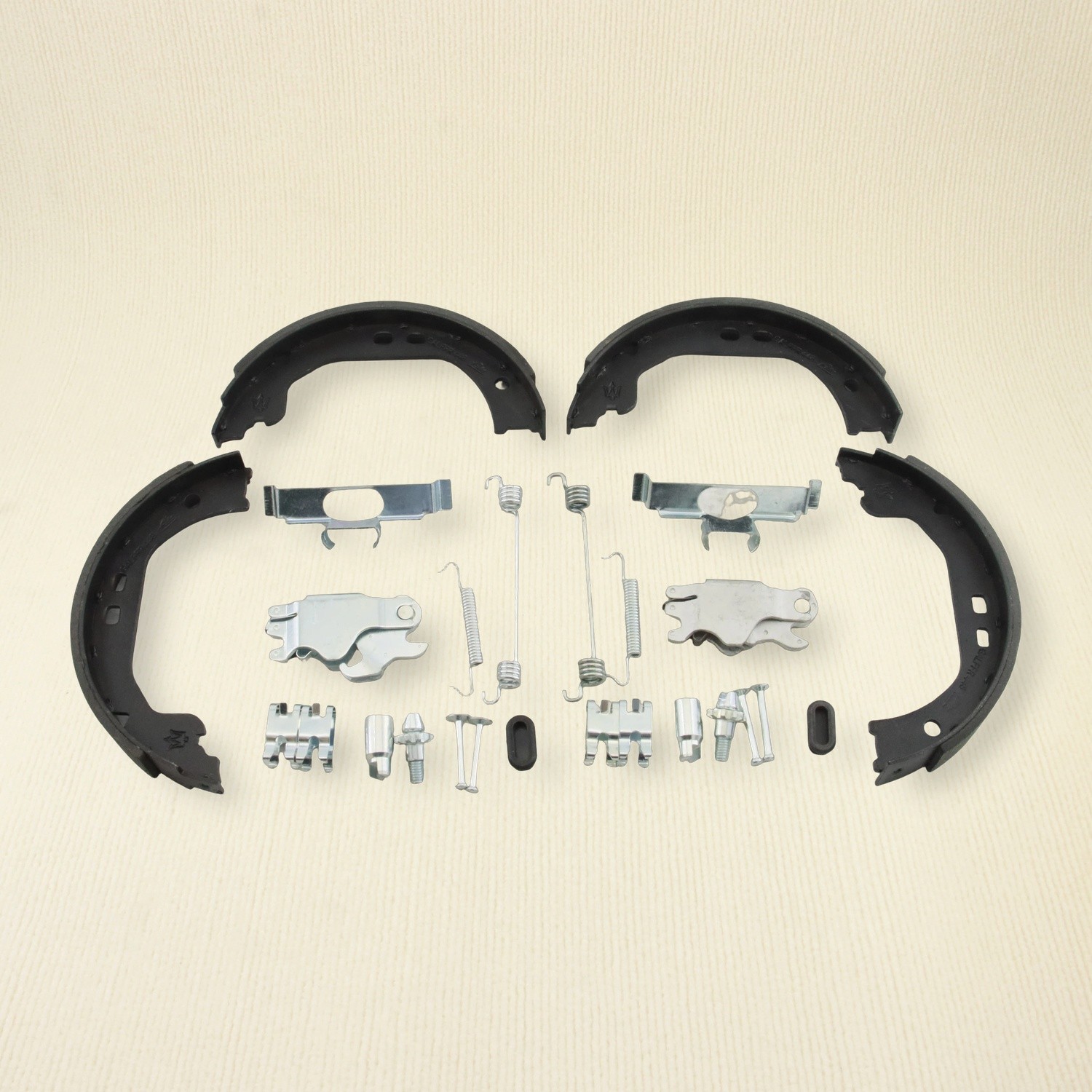 Maserati Ghibli 2014-2016 Parking brake shoes 3 pcs