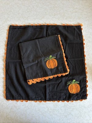Pair Karis Black Cloth Napkins Embroidered Pumpkin 17'' Cotton Halloween