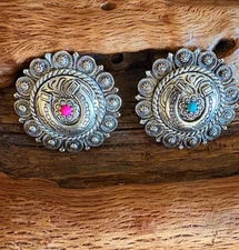 Wild Rag Scarf Slide -Navajo cluster conch stones - lucky horse shoe and concho