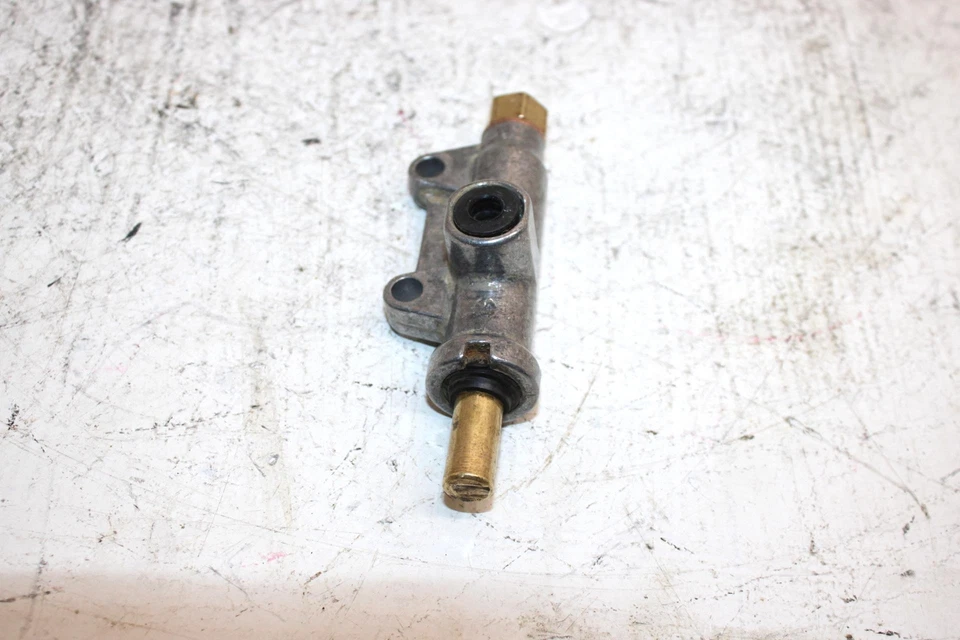 Polaris Sportsman 600 2003 OEM cilindro maestro de freno trasero 1910301 1911113 AP86 Foto 3 de 4