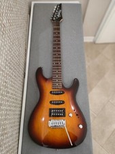 Chitarra elettrica GIO IBANEZ usata e amplificatore Roland-CUBE-15XL