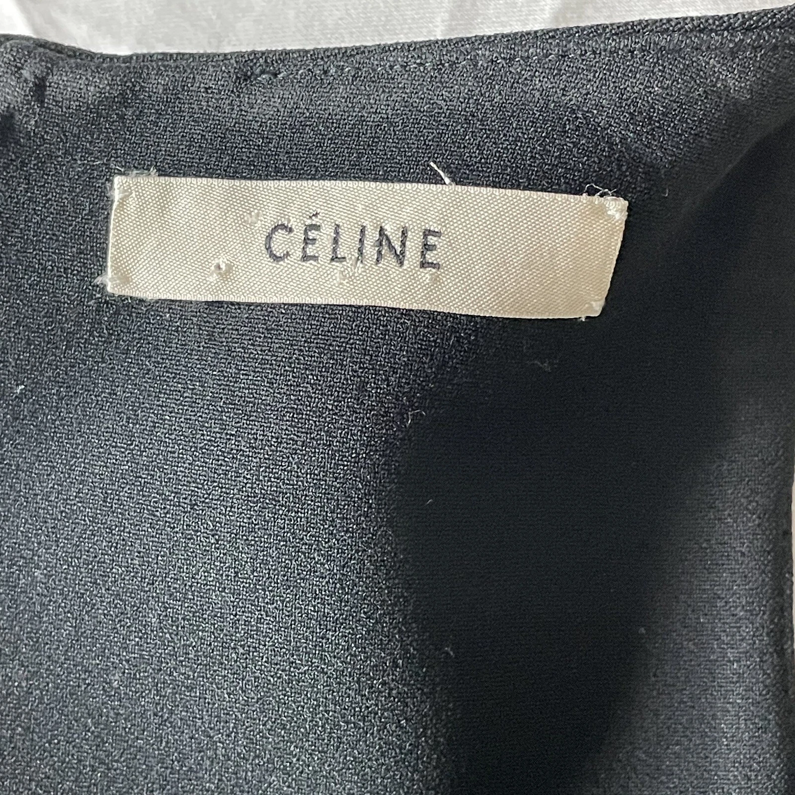 Abito Celine nero senza maniche vestibilità e tasche svasate minimalista tranquillo lusso taglia 6