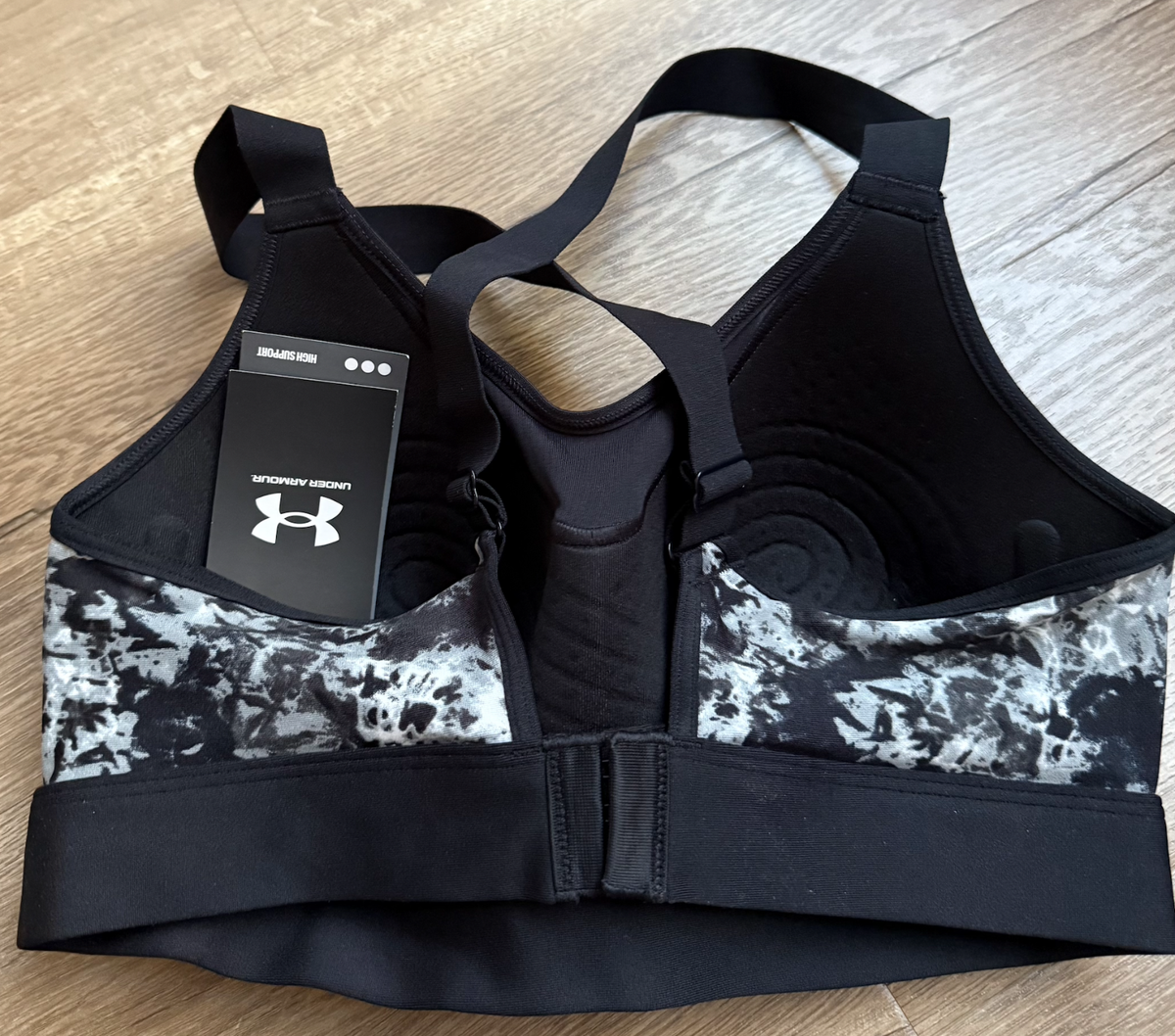 NWT UNDER ARMOUR UA Continuum High support Print Sports Black Bra
