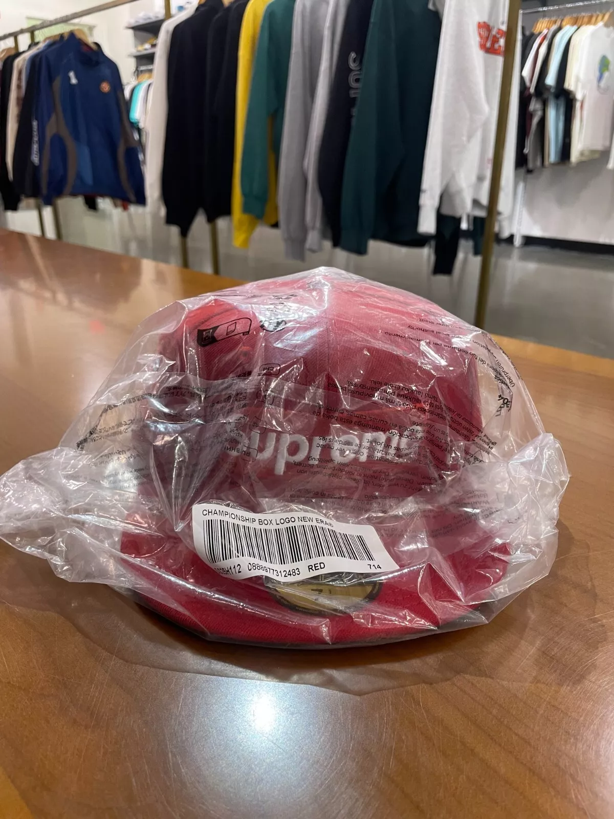Chapeau rouge neuf Supreme Championship Box logo New Era TAILLE 7 3/8