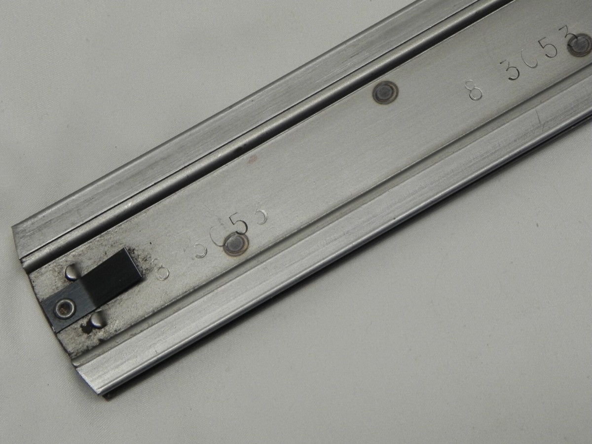 クリスティーナサンプル×90 Snap-on 8-3053 Roll Cab Friction Drawer Slide w/Slide Clips USA 15