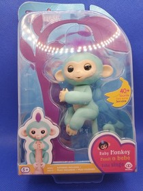 Fingerlings Baby Monkey Zoe NEW/SEALED Turquoise Purple Hair WowWee Interactive
