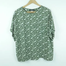 Vintage Size 10 Top Sage Green Elephant Print 90s Novelty Resort Boxy Lagom