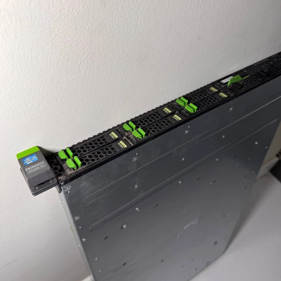 Fujitsu Primergy RX200 S7 SAS 1U Rack Server (Hard Drives Removed), Free UK P&P - Image 3 of 4