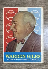 1959 Topps - Warren Giles #200 White Back Crease