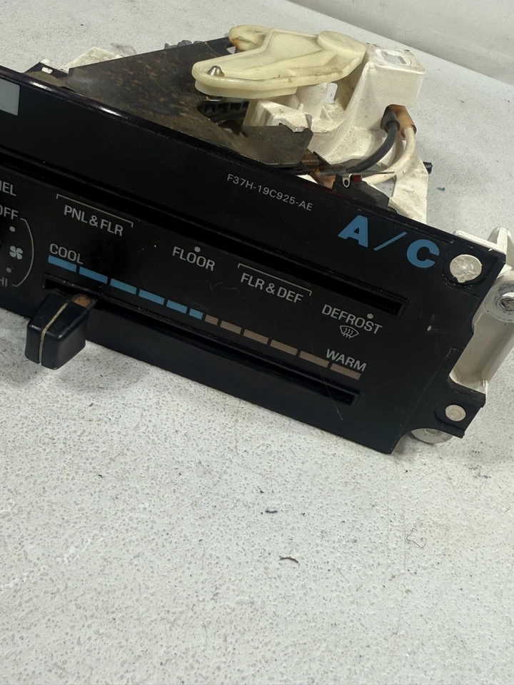 Ford Ranger 1993 1994 Mazda B2300 B3000 control de temperatura calefacción aire acondicionado tablero OEM Foto 3 de 4