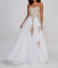 Say Yes Juniors' Women White Strapless Embellished Ballgown Dress Size: 3/4