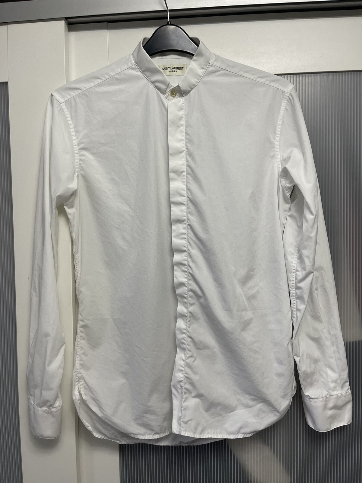 Camicia SAINT LAURENT 100% misure autentiche MOSTRATA in foto su nastro