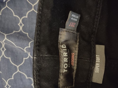 Torrid denim 20T stretchy black jeans-three button/zip closure - Picture 4 of 4